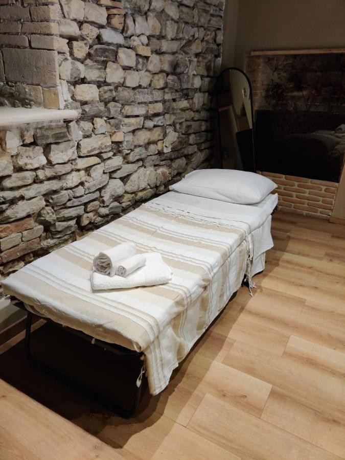 Montella 2 Apartment Сполето Екстериор снимка